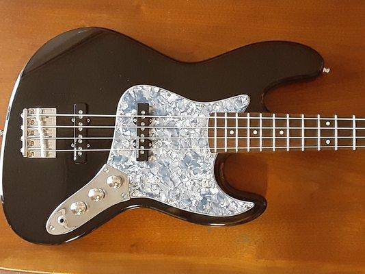 70s Jazz bass