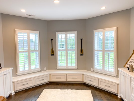 Reading Nook Shutters with a Central Open