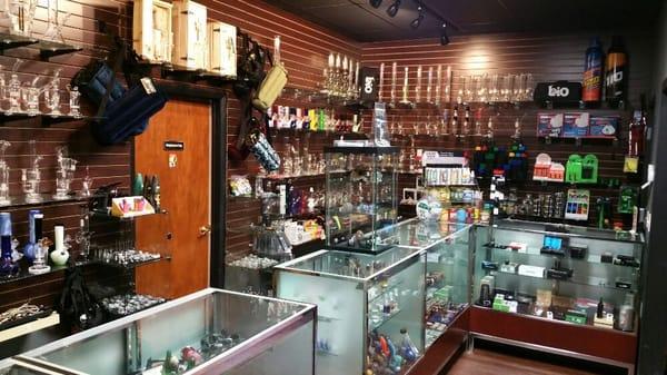 Great selection of glass water pipes and hand pipes