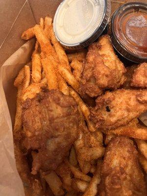 Cajun wings, fries and ranch