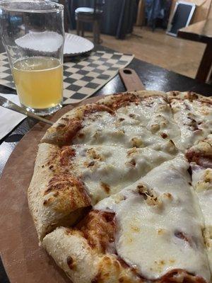 Stieg stiegl radler grapefruit beer with Hawaiian style pizza ~ great pairing!