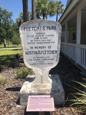 Fletcher Park Monument