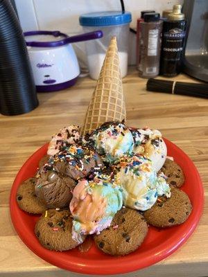 Ice cream cookie plate