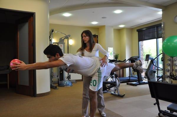 Activo Physical Therapy & Wellness