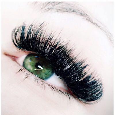 Volume lashes