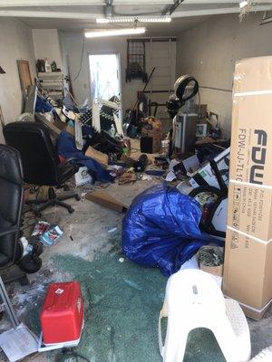 (BEFORE)Job garage clean and pest inspection 12/22/21 we do it all call us for your be next project 202 341 7423