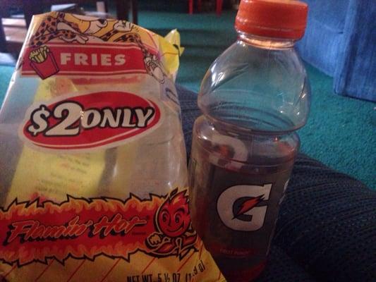 Yasss love me some hot fries and Gatorade