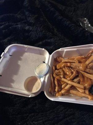 Only one ranch. One fucking ranch for a large fry. What the fuck am i gonna eat this with 7 fries and then its gone.