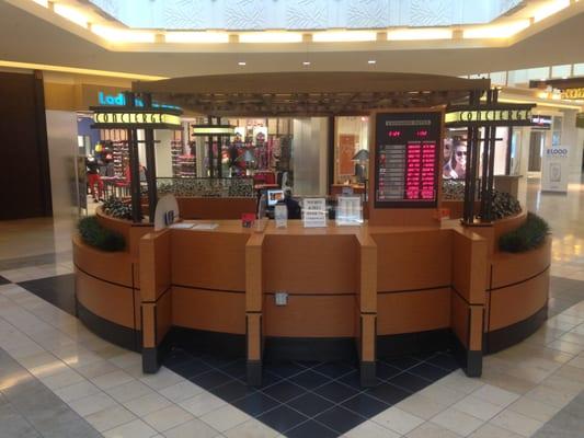 WillowBend Mall - Concierge Desk