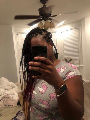 Bulkiness in the middle makes the braids look weird and stiff. Bruh. Trash.