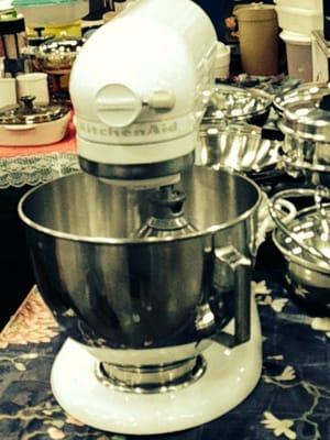 Only $85!  Too bad I already have my red chingona kitchenaid mixer.