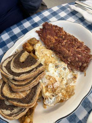 Corn beef hash with eggs