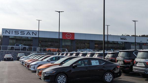 An exterior view of the new and improved W&L Nissan dealership.