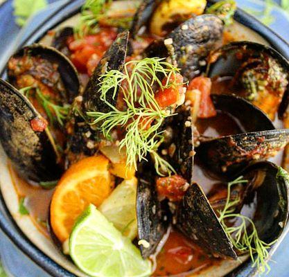 Drunken Mussels, Submerged In Citrus, White Wine Sauce