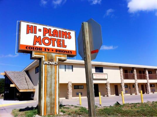 HI-Plains Motel