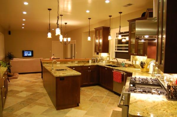 granite and travertine kitchen tiling