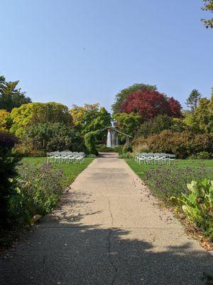 Luthy Botanical Garden