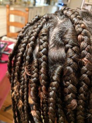 You can see the braids slipping, they are no longer next to the scalp. This is only day 6.