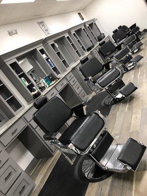 10 man Shop to Fully exceed your highest of expectations-PMC Barbershop leave looking and feeling great