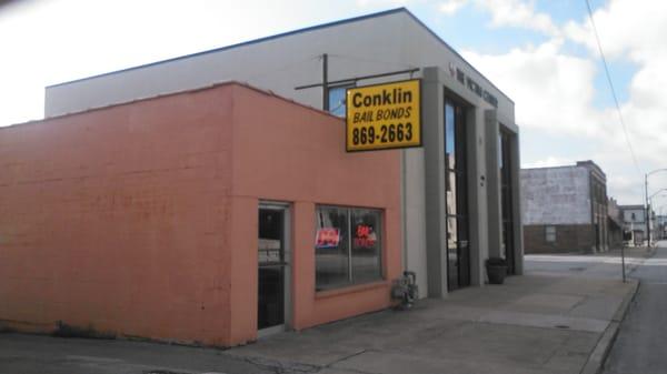 Ty Conklin Owner -
  Honest, Professional, and Confidential.
  Serving Springfield and the surrounding area since 1991