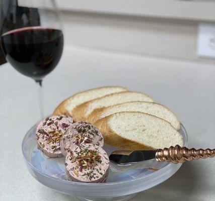 Red Wine and Shallots Gourmet Butter