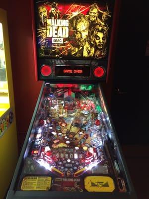 The Walking Dead pinball machine!