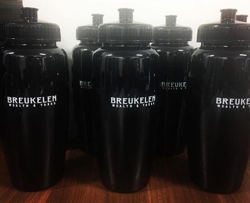 At Breukelen Wealth we believe in improving all facets of your life. Bring your signature water bottle with you next time you go to the gym!