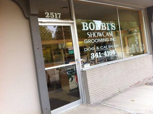 Bobbi's Showcase Grooming