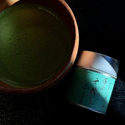 Chitosenotomo (Uscha 薄茶)  千歳の友
Origin: Kyoto, Japan.