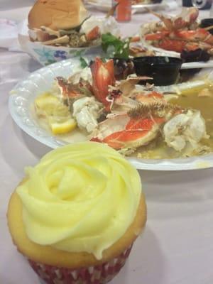 Crab was good but check out the cupcake!