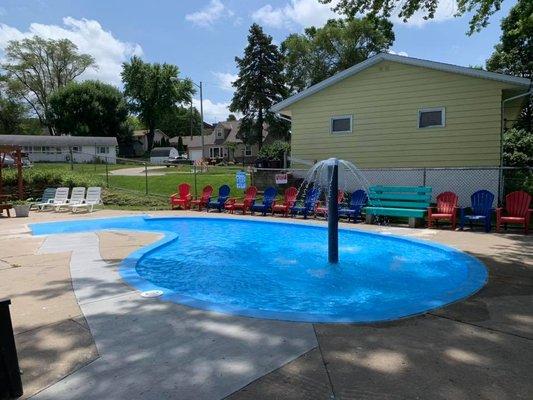 Completed baby pool with fountain fixture