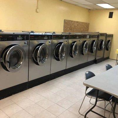 Nadia's Laundromat