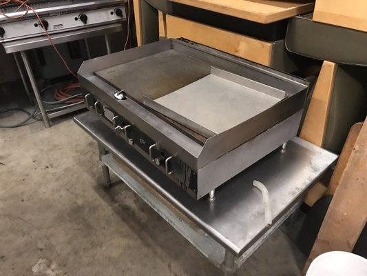 Grill tops, stoves clean