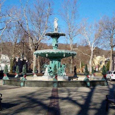 Broadway Fountain during the holiday season