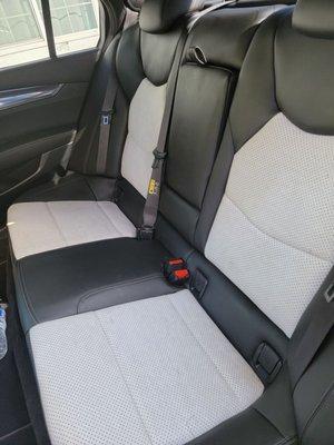 Rear seats fabric install