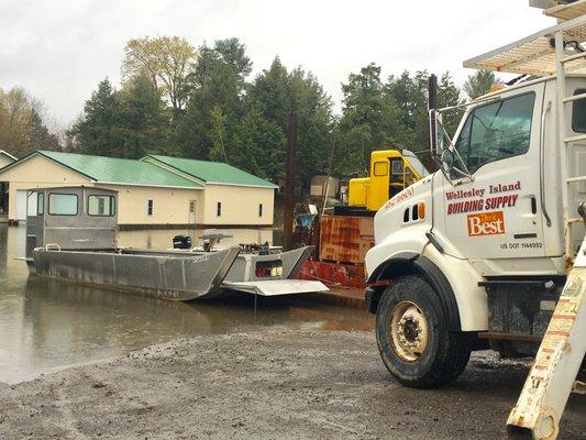 Loading for a barge delivery