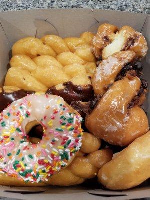 We paid $20 for 12 donuts. Owner stated they dont do dozen they charge by each piece. $2.50...