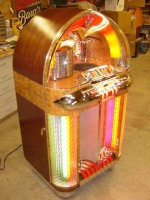 1949 Wurlitzer 1100 Jukebox we restored for a client