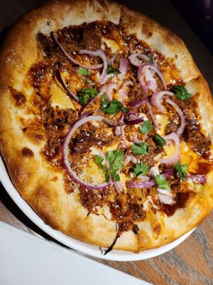 Spicy carnitas pizza. Delish!