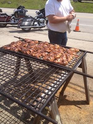 Great chicken & ribs in the summer!!!