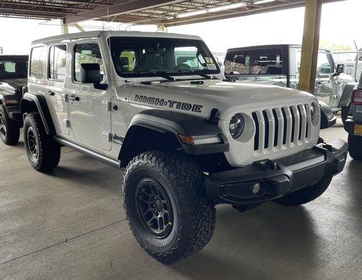 2023 Jeep Wrangler High Tide 4x4