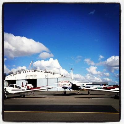 Air-Mods Hangar at Trenton-Robbinsville Airport (N87)