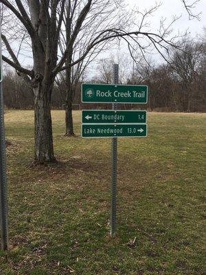 Fun new park in Chevy chase right off rock creek park trail. My 2 year old loves it!