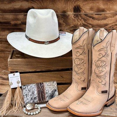 Women's Texana, cowgirl boots and accessories.