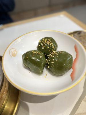 Red-Bean Stuffed mochi ball