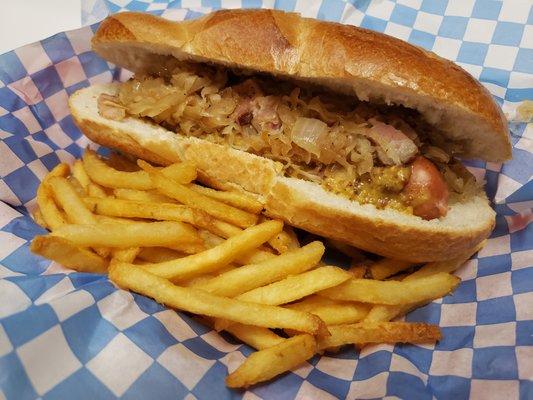 Bratwurst with sauerkraut