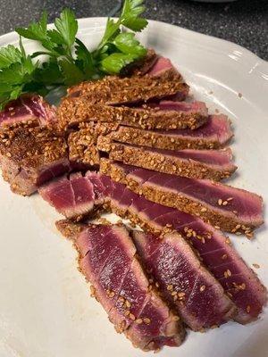 The ahi tuna is always gorgeous.  This is one I prepared by searing with seasame seeds.