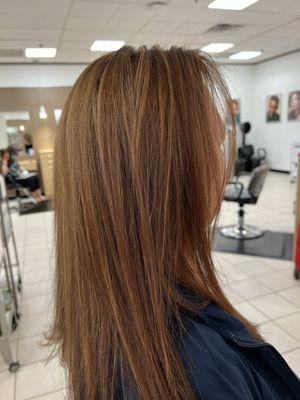 My name is julissa( Julie) one single color and hair cut give me a call 786-7625703