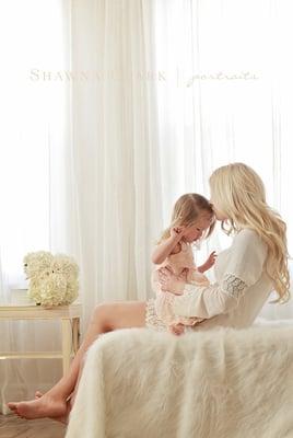 Such a beautiful moment between Mommy and Daughter