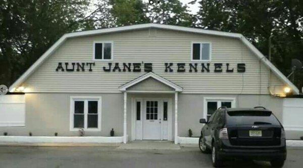 Aunt Janes Kennel